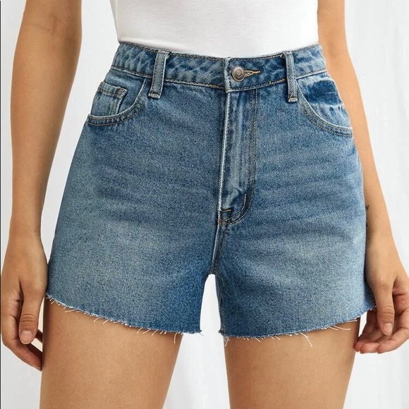 Guess Jean Shorts - Picture 2 of 11